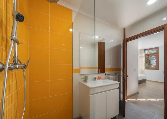 Casa Strelitzia By An Island Funchal (Madeira)