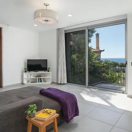 Дом отдыха Casa Strelitzia By An Island