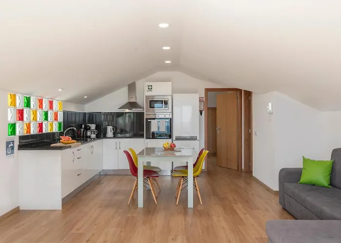 Casa Strelitzia By An Island 丰沙尔