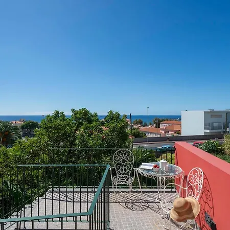 Casa Strelitzia By An Island Funchal (Madeira)